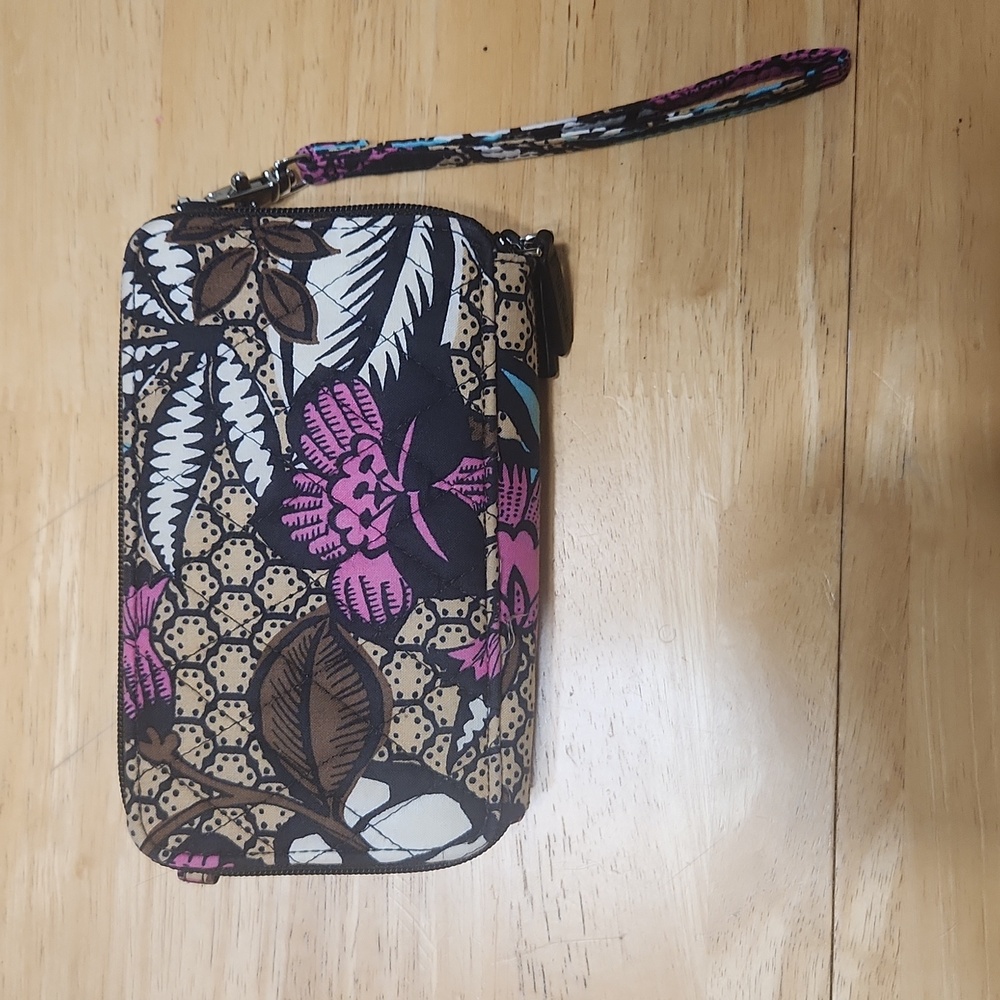 Vera Bradley Wristlet - Picture 3 of 6